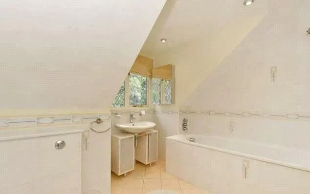 Hambleden, Henley-on-Thames, RG9, photo 3