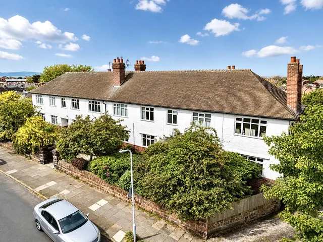 Lang Lane, West Kirby, CH48, photo 1