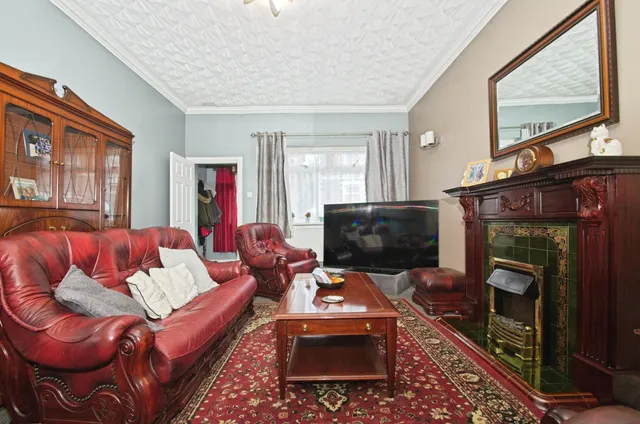 Commercial Street, Pontypool, NP4, photo 3