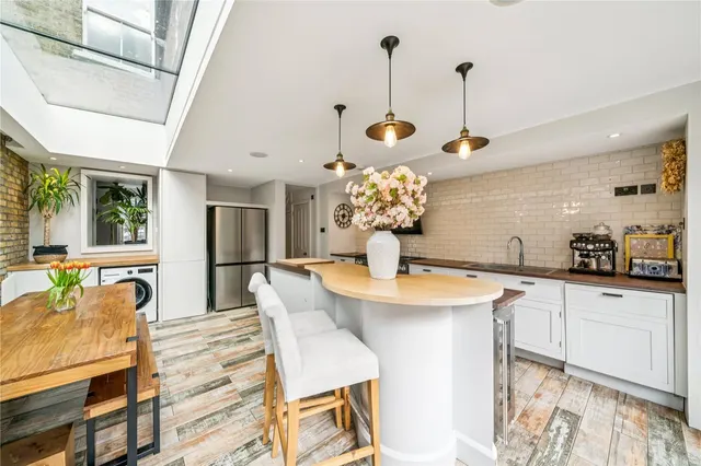 Skelbrook Street, London, SW18, photo 1
