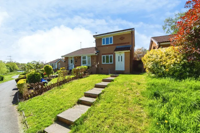 Seaford Close, Runcorn, WA7, photo 1