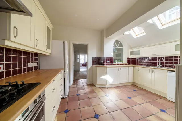 Photo 3 — Egbert Road, Winchester, SO23