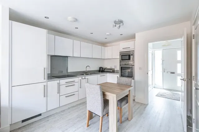 Epping Road, Corby, NN18, photo 2