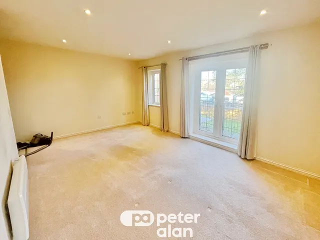 Monkstone Court Cardiff, CF3, photo 2