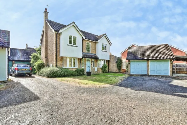 Hawthorn Avenue, Sawston, photo 1