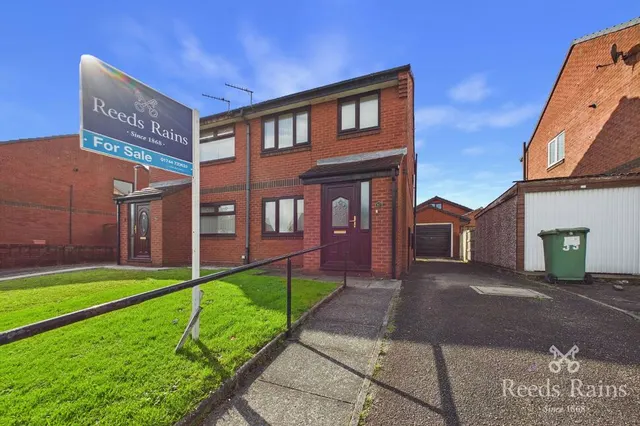 3 bedroom house — Marsden Avenue, St. Helens, Merseyside, WA10