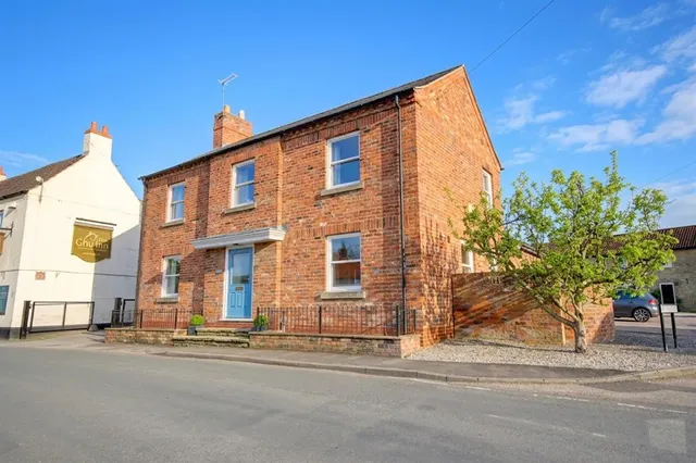 The Green, North Newbald, photo 1