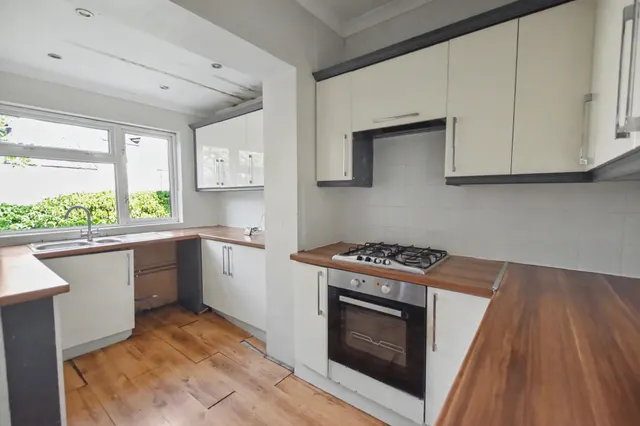 Cherryholt Road, Stamford, PE9, photo 3