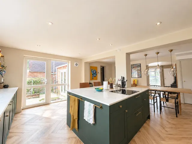 Manor End, Uckfield, TN22, photo 3