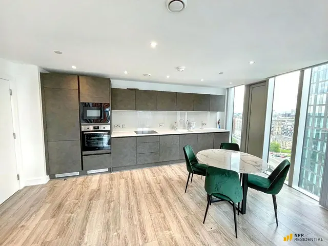 Photo 2 — 15 Silvercroft Street, Manchester, Lancashire, M15 4XN