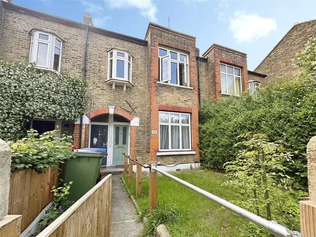 Footscray Road, London, SE9, photo 1