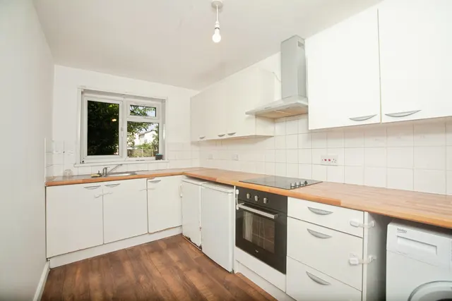 Bensham Manor Road, Thornton Heath, CR7, photo 2