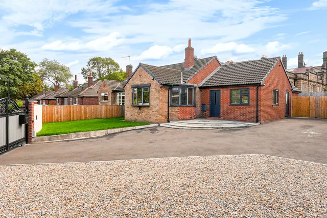 Woodfield Drive, Harrogate, HG1, photo 1