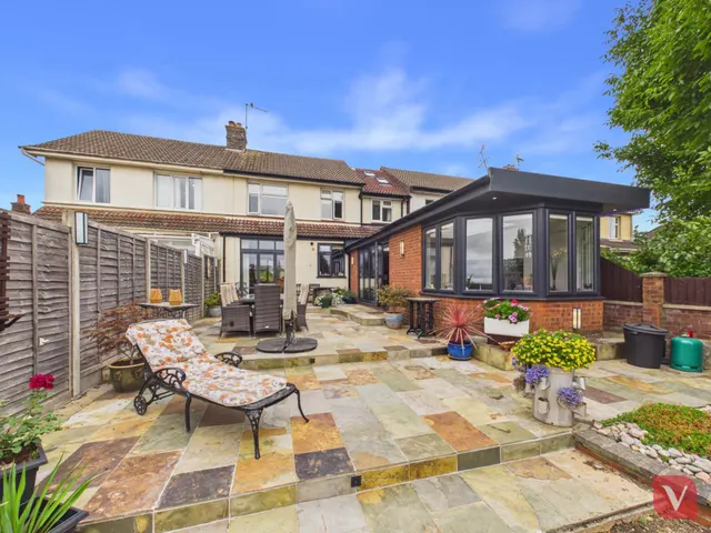 Photo 2 — Hitchin Road, Luton, LU2 7UL