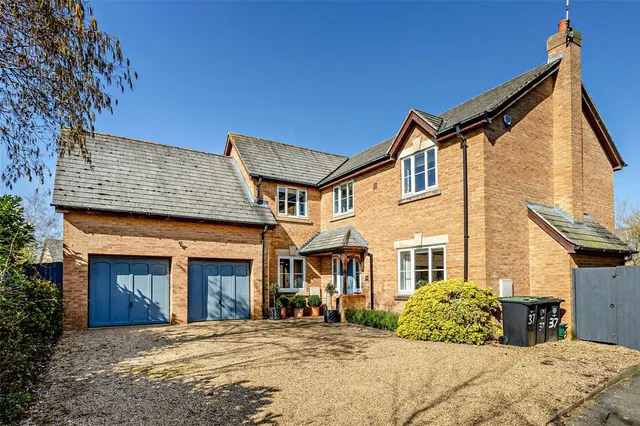 Hillfield Road, Oundle, PE8, photo 1