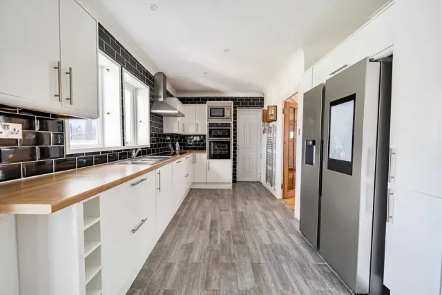 Photo 2 — Newton Road, Bletchley, Milton Keynes, Buckinghamshire, MK3 5DH
