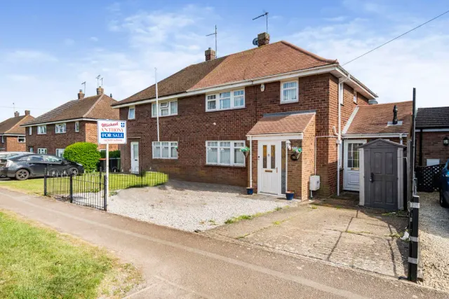 Newton Road, Bletchley, Milton Keynes, Buckinghamshire, MK3 5DH, photo 1