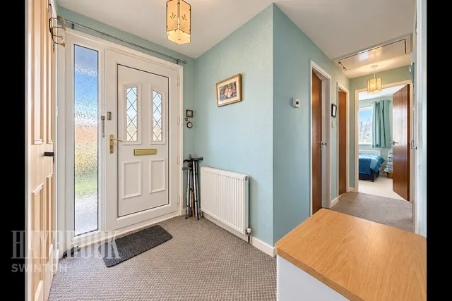 Hickleton Court, Rotherham, photo 2