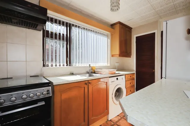Humphries Crescent, Bilston, WV14, photo 3