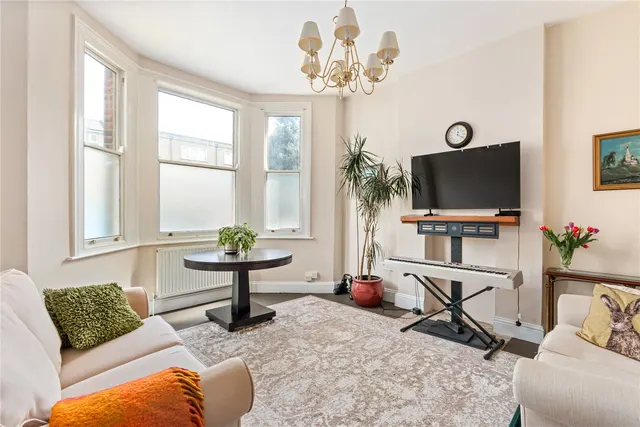 Knights Hill, West Norwood, London, SE27, photo 1