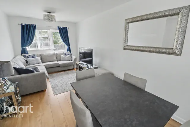 Queensmere, Benfleet, SS7, photo 3
