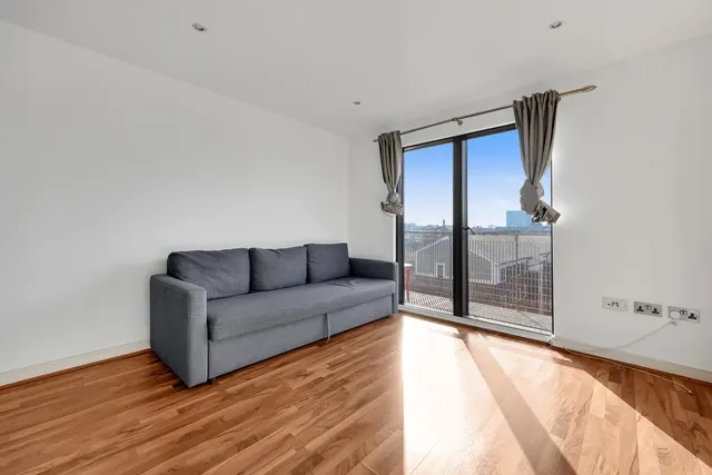 Photo 3 — Flat 65, Kings Quarter Apartments, London, N1 0GL