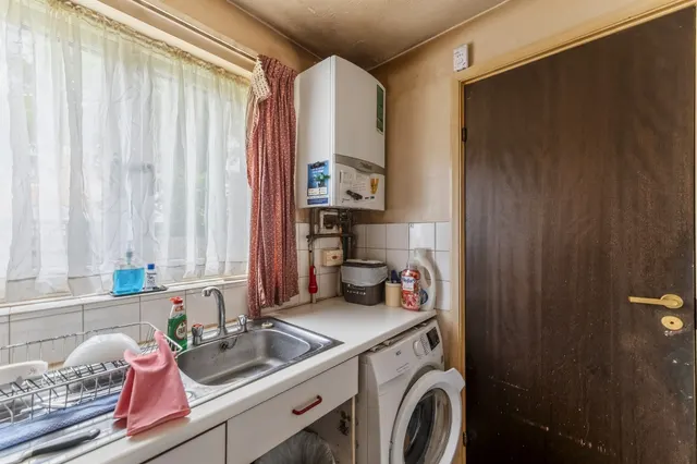 Connaught Gardens, Morden, SM4, photo 3