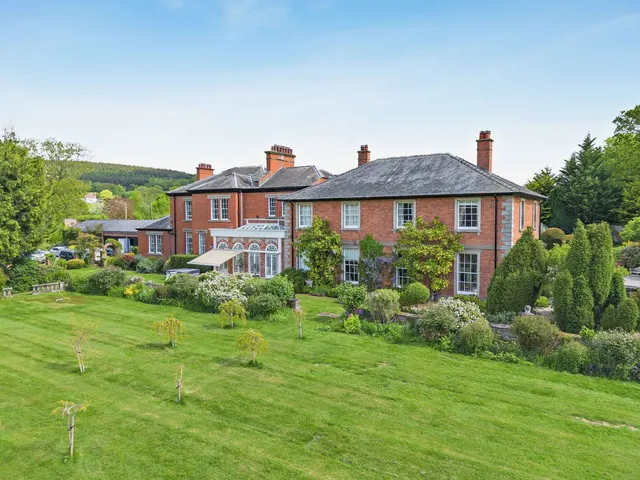 7 bedroom house — Staunton-On-Arrow, Nr Leominster, Herefordshire, HR6 9LE