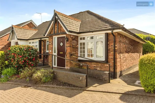 Yew Tree Drive, Nantwich, CW5, photo 1