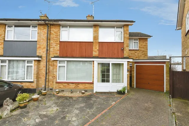 Chalfont Close, Leigh-on-Sea, Essex, SS9, photo 1