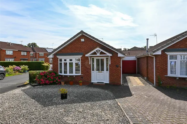 Rednal Mill Drive, Rednal, Birmingham, B45 8XZ, photo 1