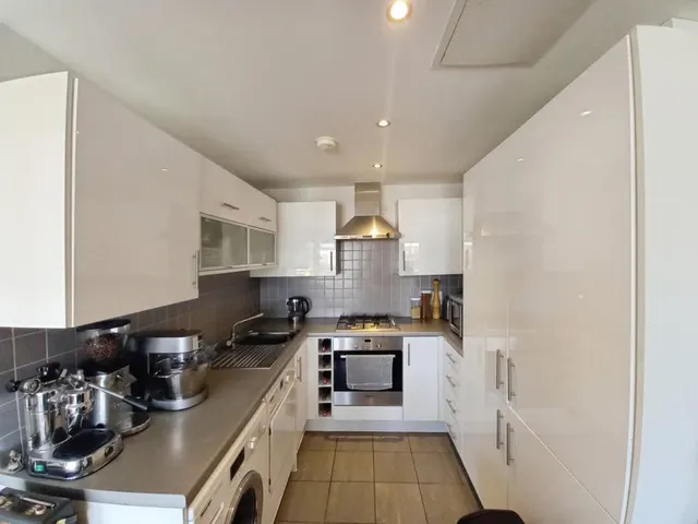 Orchard Plaza, Poole, BH15, photo 2