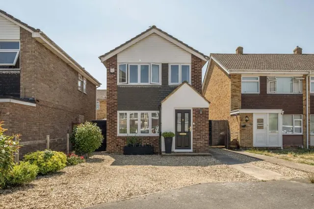 Tennyson Drive, Abingdon, OX14, photo 1
