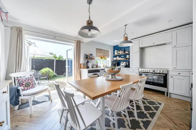 Tennyson Drive, Abingdon, OX14, photo 2
