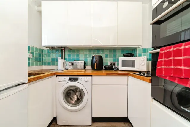 Morecambe Close, Stevenage, SG1, photo 3