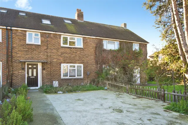 Rainham Road South, Dagenham, Essex, RM10, photo 1