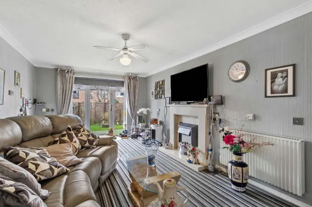 Photo 2 — Oulton Court, Grappenhall, Warrington, Warrington, WA4 2NT