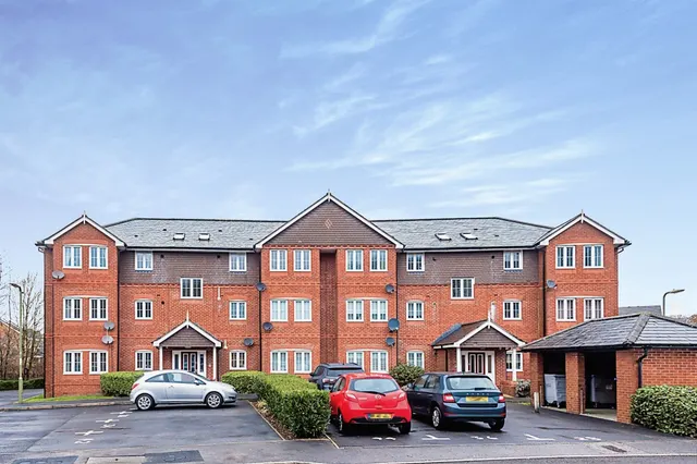 Britannia Drive, Beggarwood, Basingstoke, photo 1