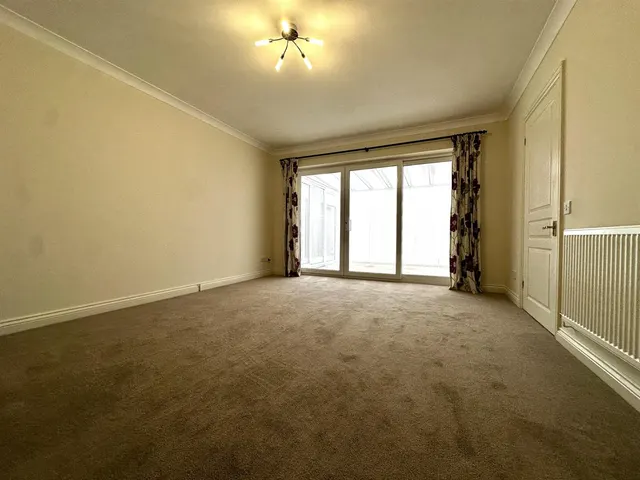 Lypiatt Road, Corsham, SN13, photo 3