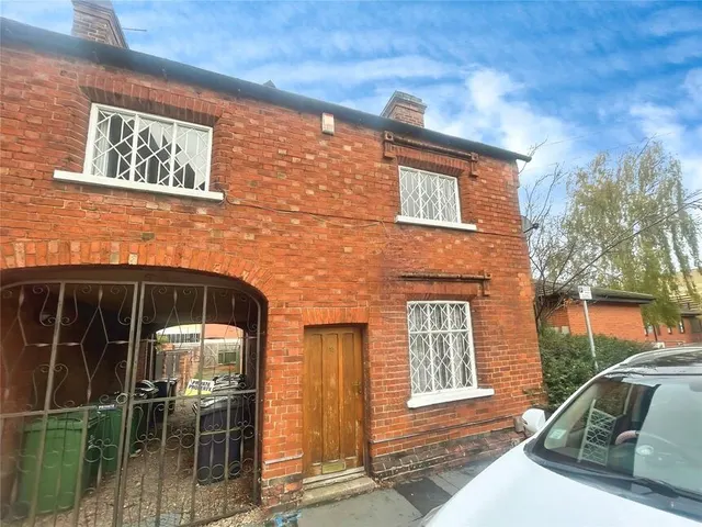 Photo 2 — Pinfold Gate, Loughborough, Leicestershire, LE11