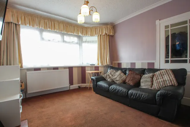 Photo 2 — Lawrence Hill Road, Dartford