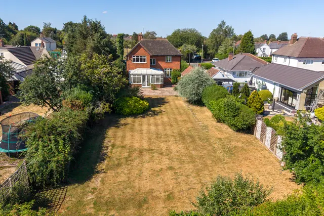 Wendover Road, Stoke Mandeville, HP22, photo 2