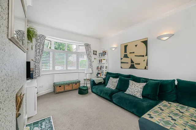 Photo 3 — Godley Road, Earlsfield, London, SW18