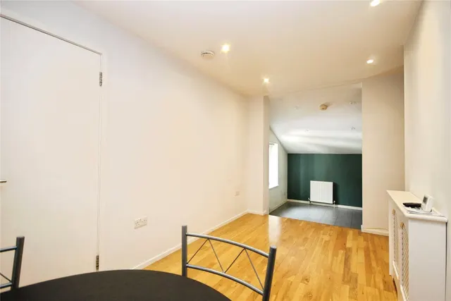 Sunnyhill Road, London, SW16, photo 3