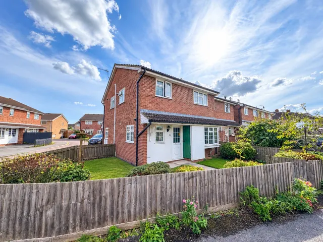Bramley Close, Pill, BS20, photo 1