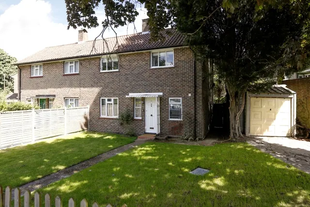 Chester Road, SW19, photo 1