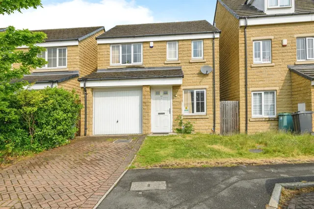 Hops Drive, Birkby, Huddersfield, photo 1
