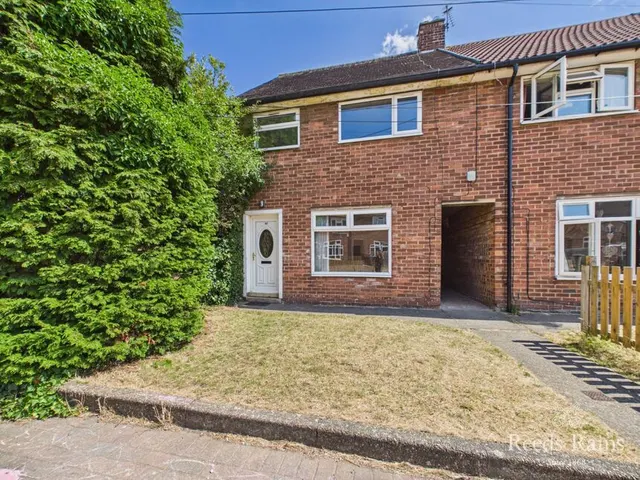 Holcombe Close, Hull, East Yorkshire, HU8, photo 1