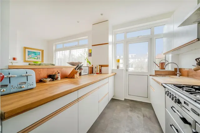 Thornhill Road, Surbiton, KT6, photo 2
