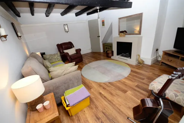 White Cottages, Monkton Village, NE32, photo 3